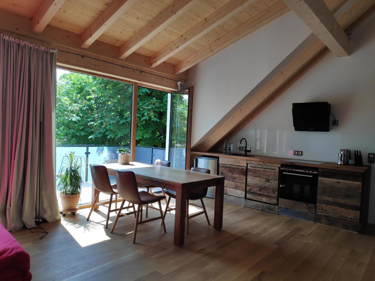 Ferienwohnungen Und Zimmer In Reutlingen-Goenningen ภายนอก รูปภาพ