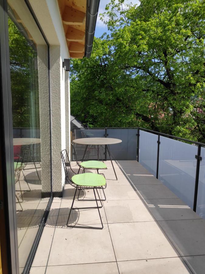 Ferienwohnungen Und Zimmer In Reutlingen-Goenningen ภายนอก รูปภาพ