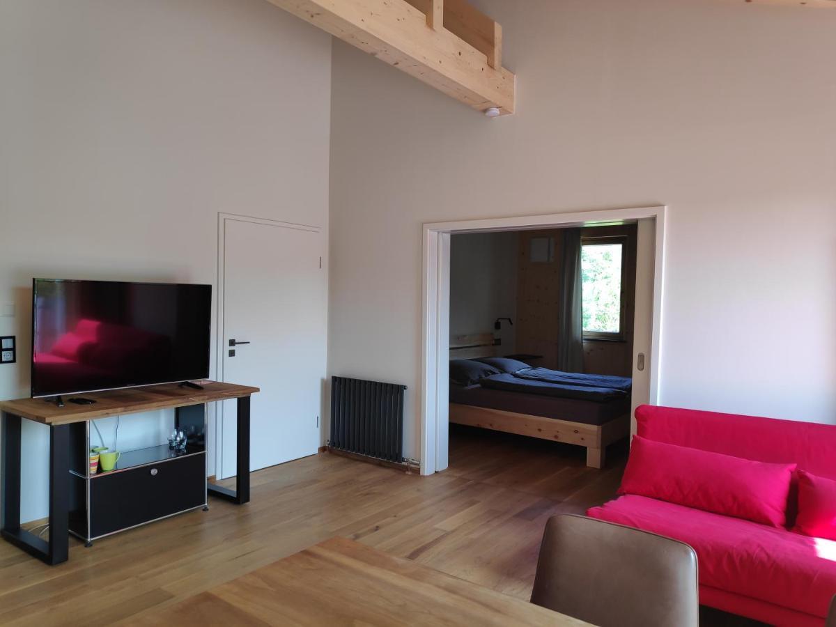 Ferienwohnungen Und Zimmer In Reutlingen-Goenningen ภายนอก รูปภาพ