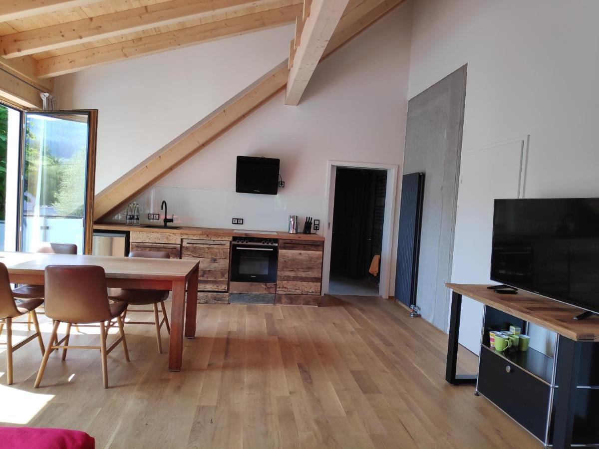 Ferienwohnungen Und Zimmer In Reutlingen-Goenningen ภายนอก รูปภาพ