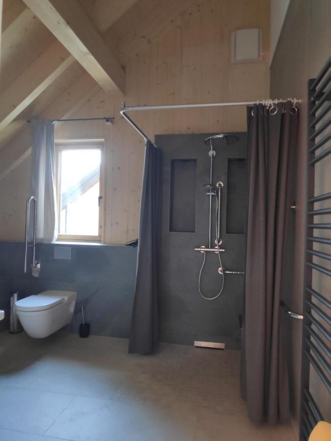 Ferienwohnungen Und Zimmer In Reutlingen-Goenningen ภายนอก รูปภาพ