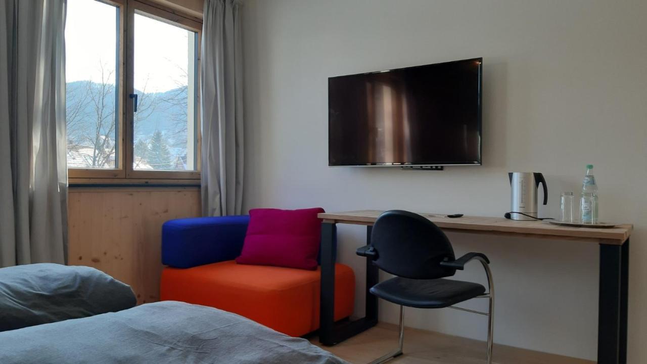 Ferienwohnungen Und Zimmer In Reutlingen-Goenningen ภายนอก รูปภาพ