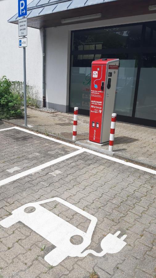 Ferienwohnungen Und Zimmer In Reutlingen-Goenningen ภายนอก รูปภาพ