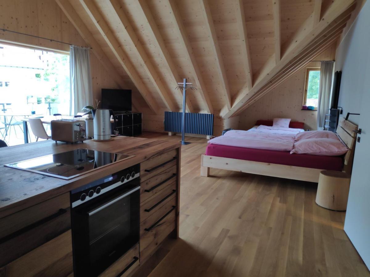 Ferienwohnungen Und Zimmer In Reutlingen-Goenningen ภายนอก รูปภาพ